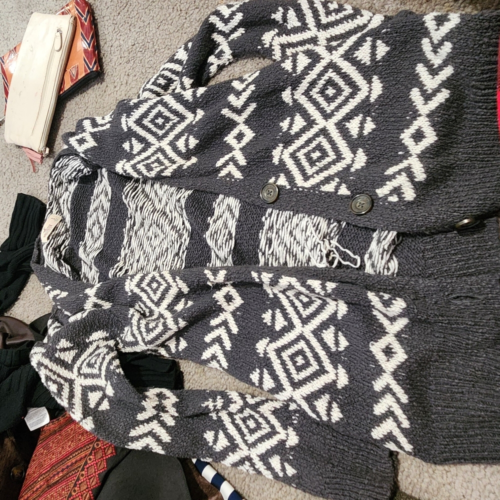 Geometric Patterned Cardigan in Black and White